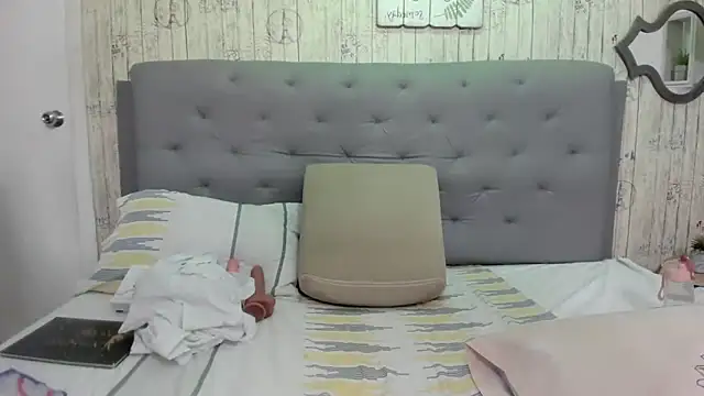 Antonella Montanari online show from 12, 1, 2025