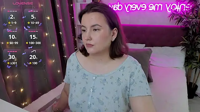 FeralPeach online show from 26, 9, 2025