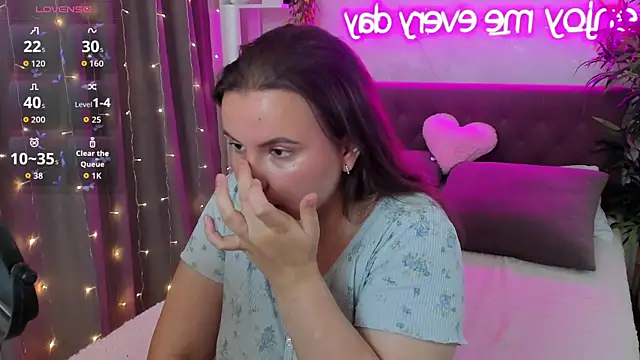 FeralPeach online show from 31, 7, 2026