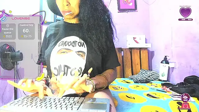 sexy-Bunny online show from 7, 6, 2026