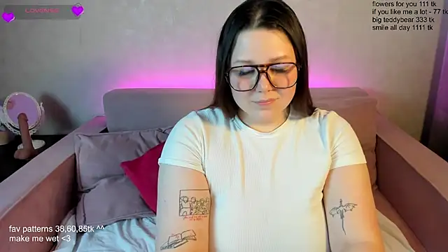 Ruth Oliver online show from 8, 3, 2025