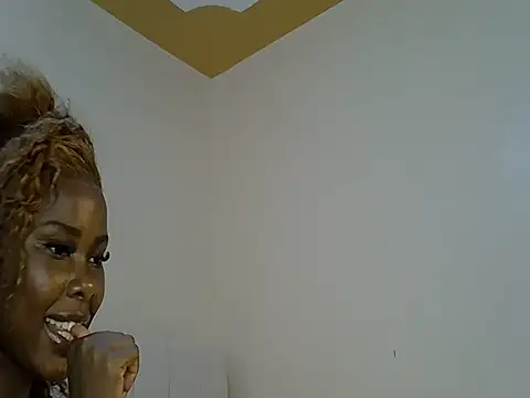 Snapshot of chloe_desire1 chatting on 12, 4, 2026 chloe desire1 online show from 12, 4, 2026