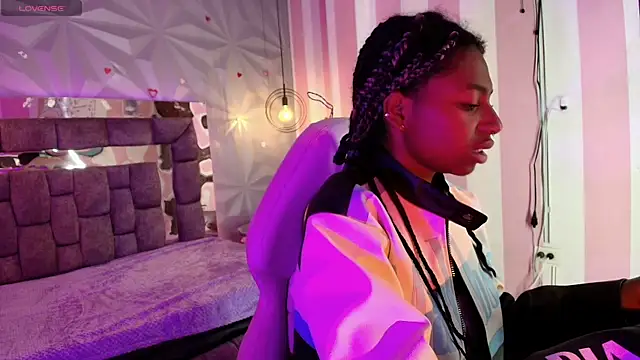 Queen perla  online show from 8, 2, 2026