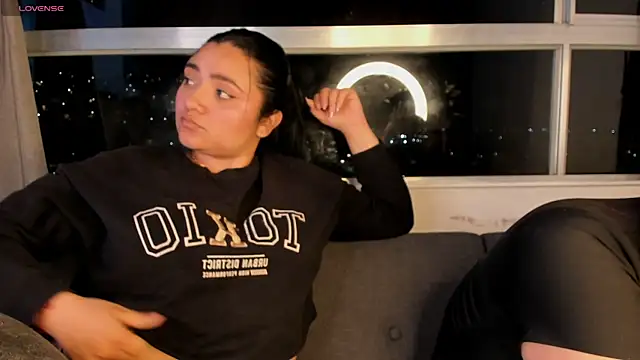 Snapshot of samantha-black chatting on 25, 6, 2026 samantha-black online show from 25, 6, 2026