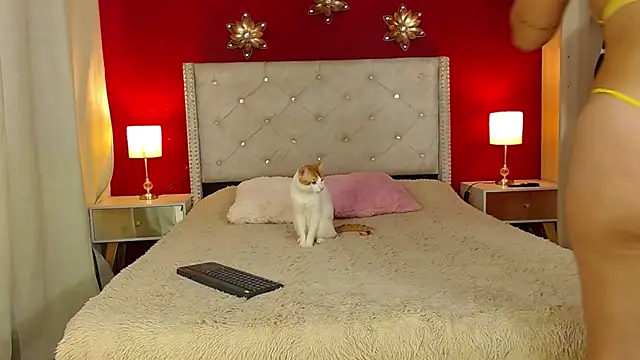 Kim and Mia online show from 20, 3, 2026