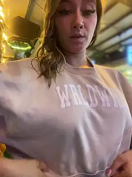 MaryDeniro online show from 6, 2, 2025