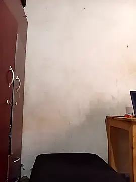 Uncletee112 online show from 12, 9, 2025