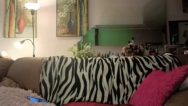 peachgirlmartyna online show from 9, 4, 2026