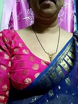 Snapshot of Rosy-B chatting on 11, 2, 2025 Rosy-B online show from 11, 2, 2025