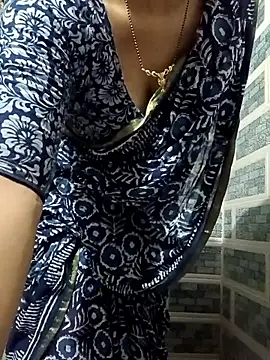 Snapshot of Rosy-B chatting on 19, 5, 2026 Rosy-B online show from 19, 5, 2026