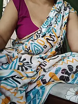 Snapshot of Rosy-B chatting on 4, 6, 2026 Rosy-B online show from 4, 6, 2026