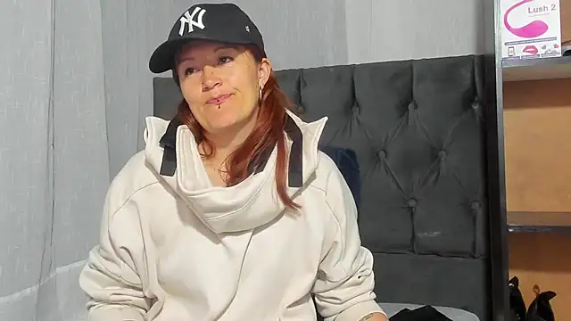 amberr34 online show from 5, 3, 2025