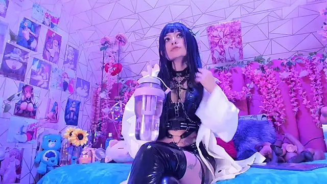 Alicebenett online show from 16, 4, 2026