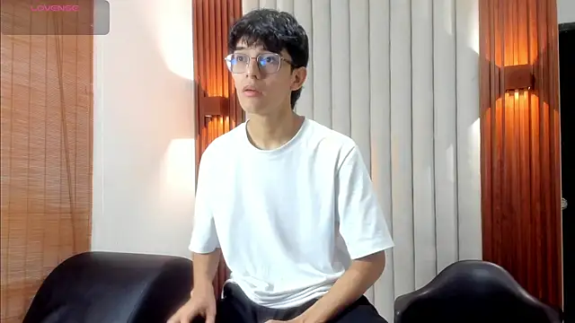 Snapshot of billie_jr chatting on 29, 9, 2025 billie jr online show from 29, 9, 2025