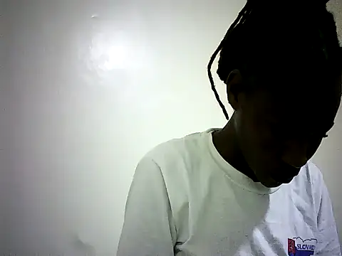 Snapshot of Pierra77 chatting on 2, 10, 2025 Pierra77 online show from 2, 10, 2025
