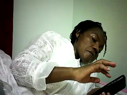 Snapshot of Pierra77 chatting on 9, 6, 2026 Pierra77 online show from 9, 6, 2026