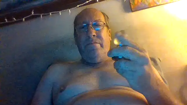 Snapshot of hornyrich69 chatting on 17, 2, 2026 hornyrich69 online show from 17, 2, 2026