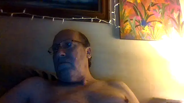 Snapshot of hornyrich69 chatting on 4, 3, 2026 hornyrich69 online show from 4, 3, 2026