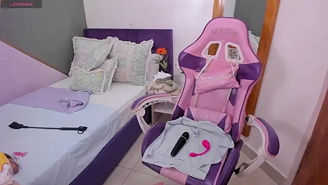 kitty kayo online show from 19, 2, 2025