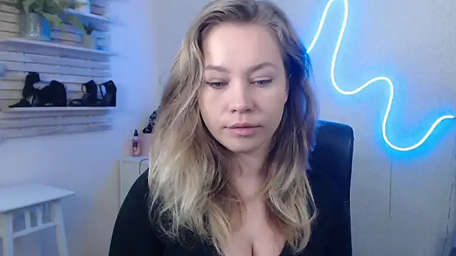 Snapshot of holly_xglam chatting on 29, 1, 2025 holly xglam online show from 29, 1, 2025