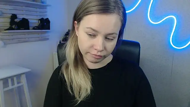 Snapshot of holly_xglam chatting on 10, 2, 2025 holly xglam online show from 10, 2, 2025