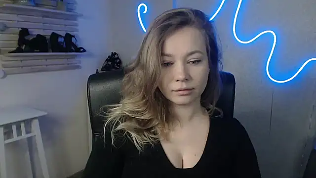 Snapshot of holly_xglam chatting on 19, 2, 2025 holly xglam online show from 19, 2, 2025