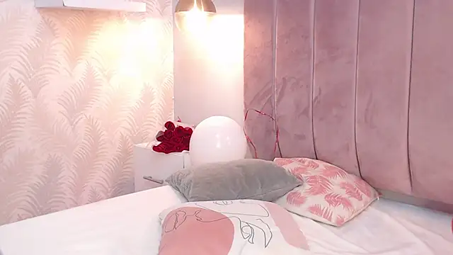 LeenaBrown online show from 6, 2, 2025