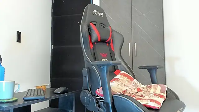 sergiio mesa27 online show from 15, 12, 2024