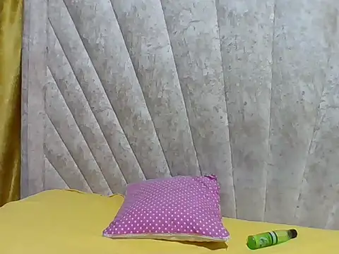 Snapshot of Sexy_Villagegal chatting on 1, 4, 2026 Sexy Villagegal online show from 1, 4, 2026