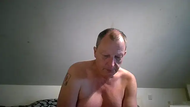 Snapshot of chubbybear2cum chatting on 6, 6, 2026 chubbybear2cum online show from 6, 6, 2026
