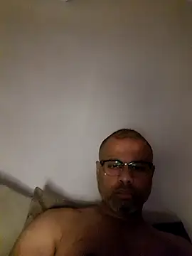 Snapshot of desi_black_cock chatting on 3, 12, 2024 desi black cock online show from 3, 12, 2024