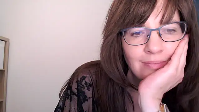 Ella Next Door online show from 21, 12, 2025