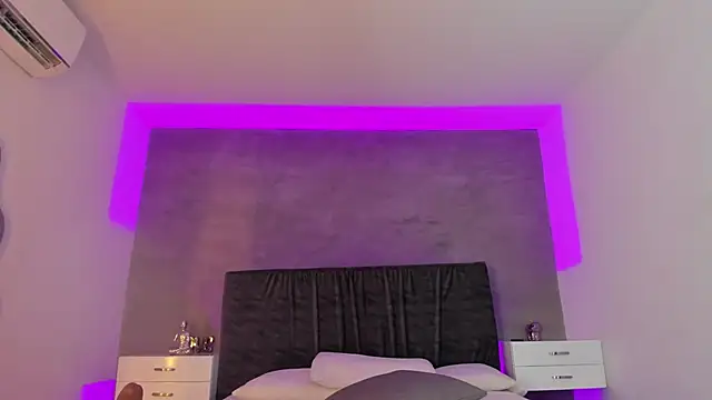 Snapshot of jasminehill_ chatting on 8, 3, 2025 jasminehill online show from 8, 3, 2025