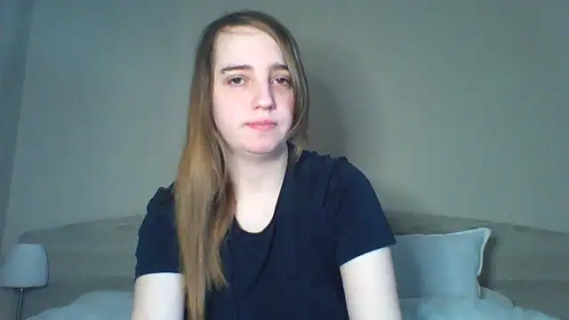 Snapshot of EvieRoseex chatting on 9, 4, 2026 EvieRoseex online show from 9, 4, 2026