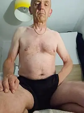 Snapshot of mr_english50 chatting on 4, 7, 2026 mr english50 online show from 4, 7, 2026