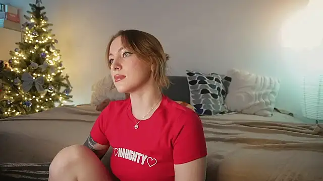 Snapshot of kris69kiss chatting on 14, 12, 2025 kris69kiss online show from 14, 12, 2025