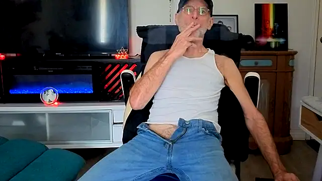 Snapshot of Towndude123 chatting on 7, 5, 2026 Towndude123 online show from 7, 5, 2026