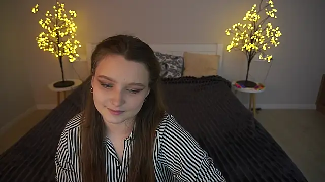 MagicPeachh  online show from 1, 12, 2025