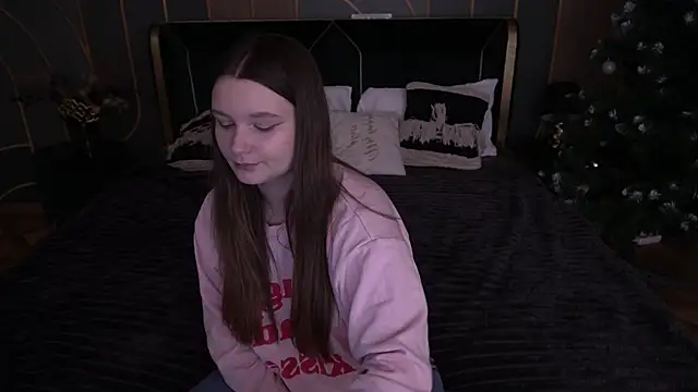 MagicPeachh  online show from 12, 1, 2026