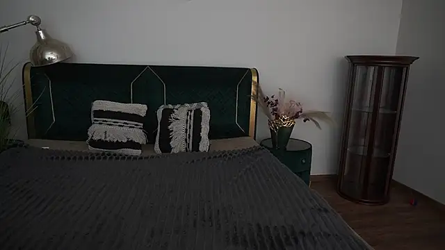 MagicPeachh  online show from 1, 6, 2026