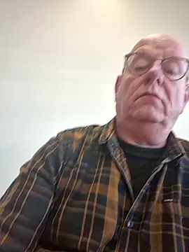 andrejoyfull64 online show from 27, 2, 2026