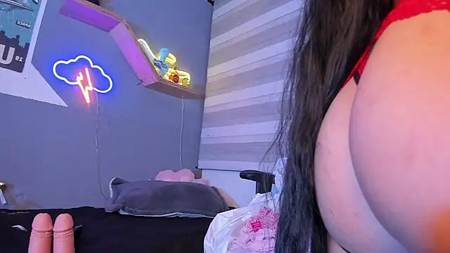 SheryLee online show from 6, 3, 2025