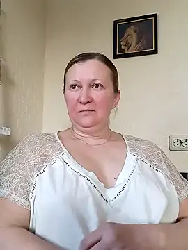 Snapshot of blondyaguar chatting on 21, 2, 2025 blondyaguar online show from 21, 2, 2025