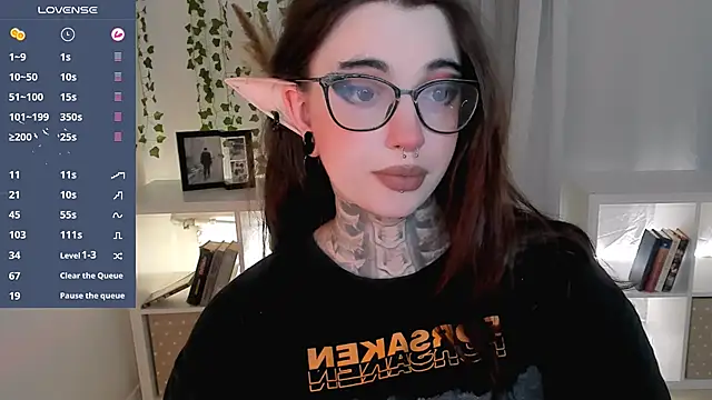 Snapshot of Dixi_Pixi_ chatting on 17, 10, 2025 Dixi Pixi online show from 17, 10, 2025