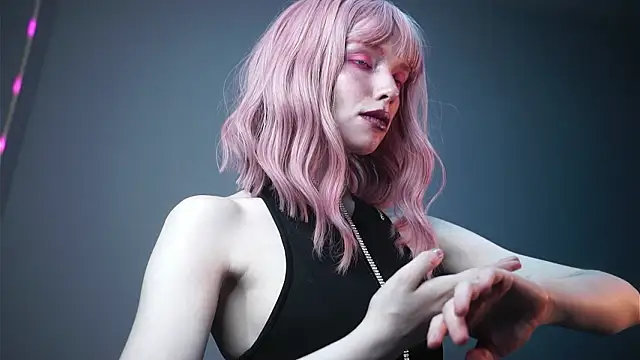 ginger hugs online show from 25, 2, 2026