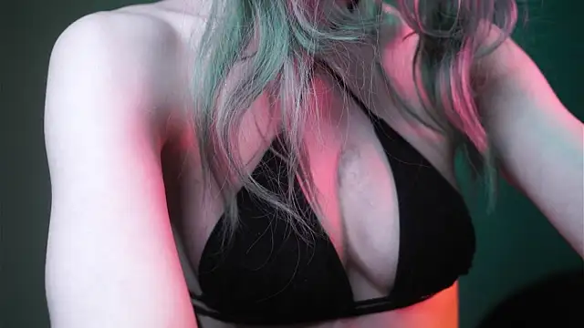 ginger hugs online show from 21, 4, 2026