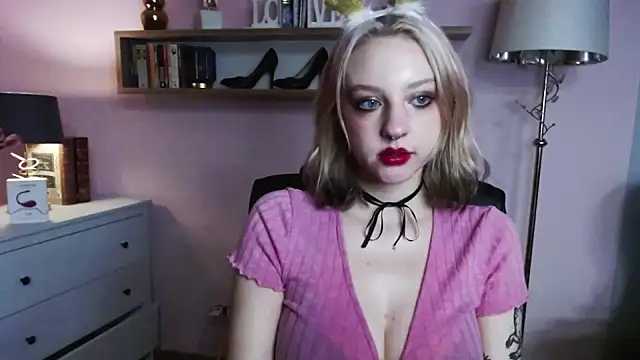 Snapshot of MadelineLust chatting on 23, 12, 2024 MadelineLust online show from 23, 12, 2024