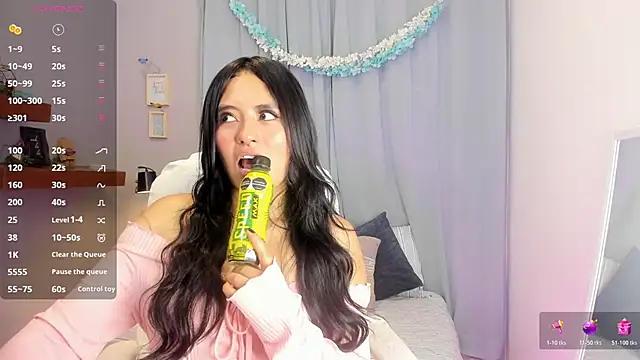 Chloe fischer  online show from 15, 4, 2026