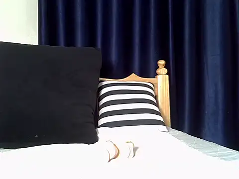 curvy natallie online show from 30, 9, 2025