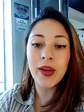 LisbethMoore  online show from 7, 1, 2025